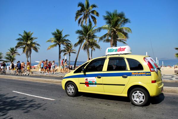Aumente suas vendas com a Propaganda em Táxi, anuncie na Farol Midia Táxi Aumente suas vendas com a Propaganda em Táxi, anuncie na Farol Midia Táxi